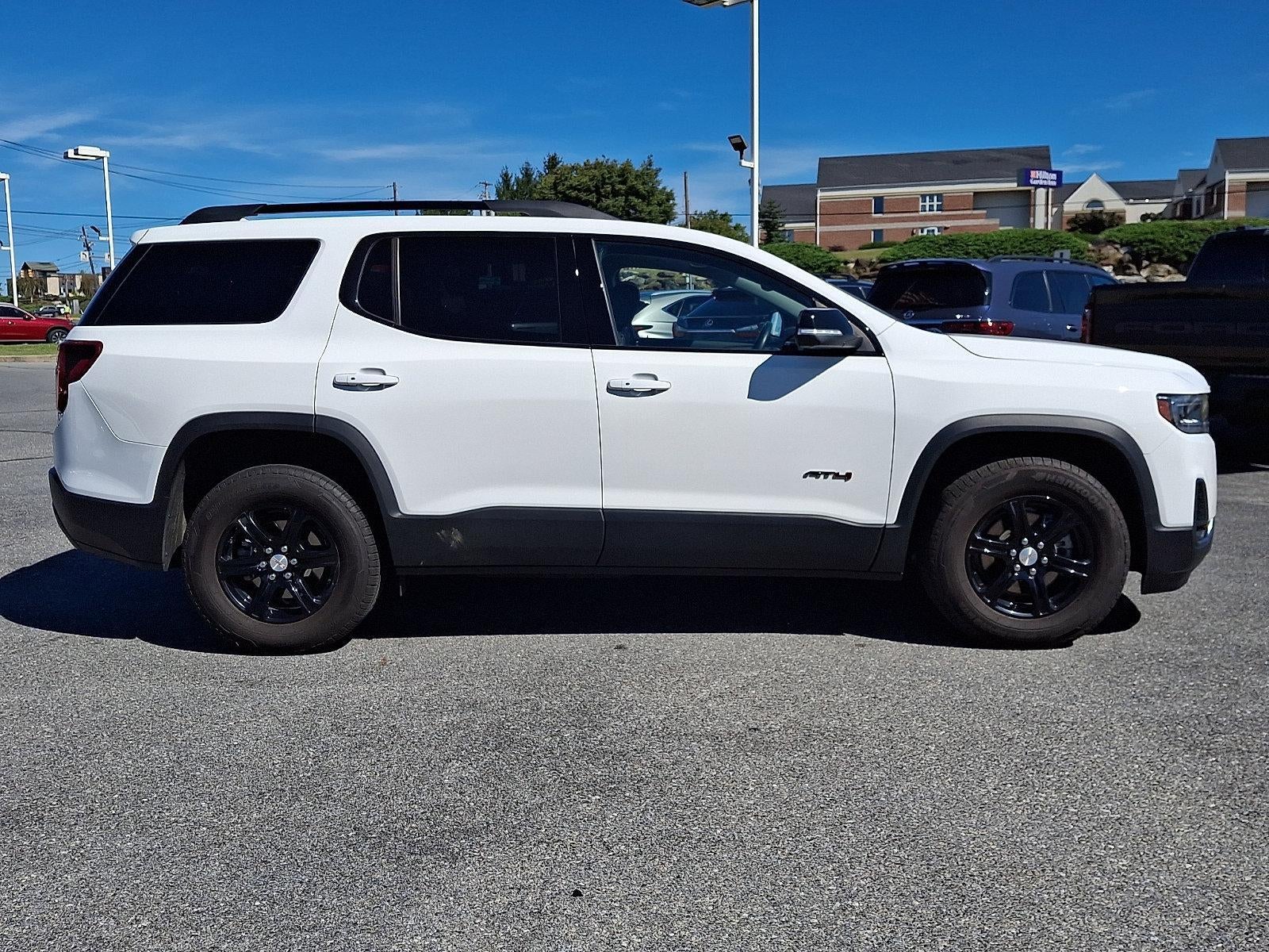 2022 GMC Acadia AWD AT4