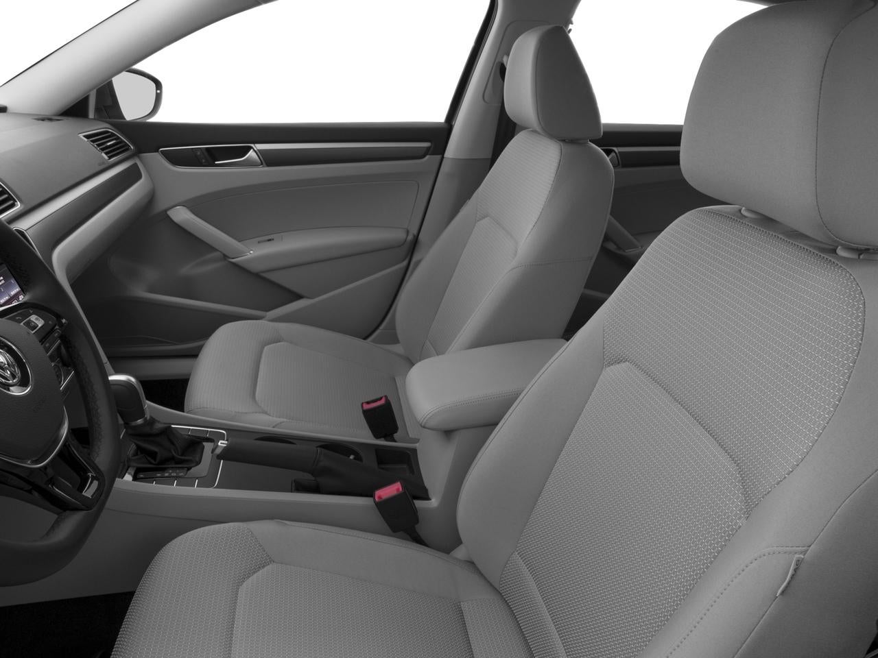 2017 Volkswagen Passat R-Line w/Comfort Pkg Auto