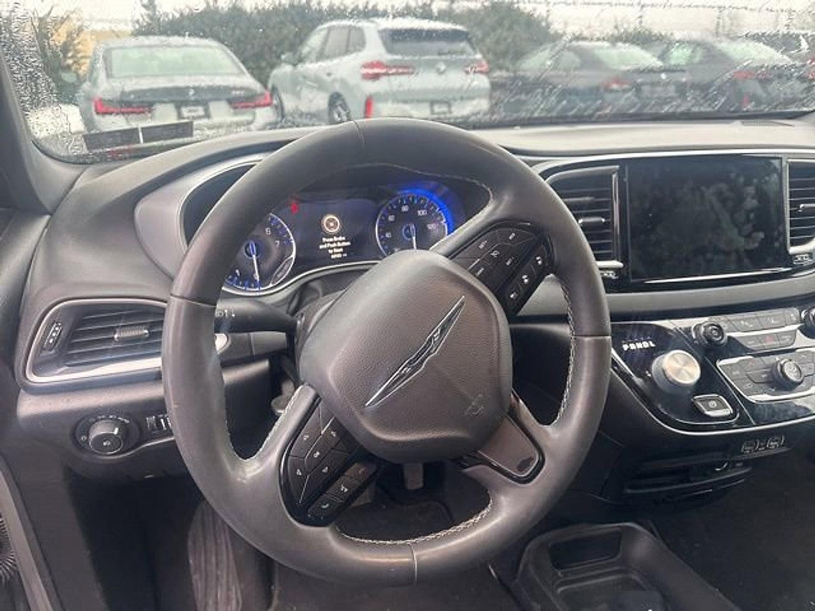 2022 Chrysler Pacifica Touring L FWD