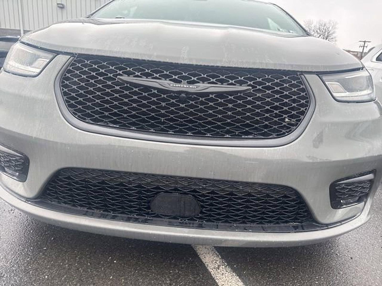 2022 Chrysler Pacifica Touring L FWD