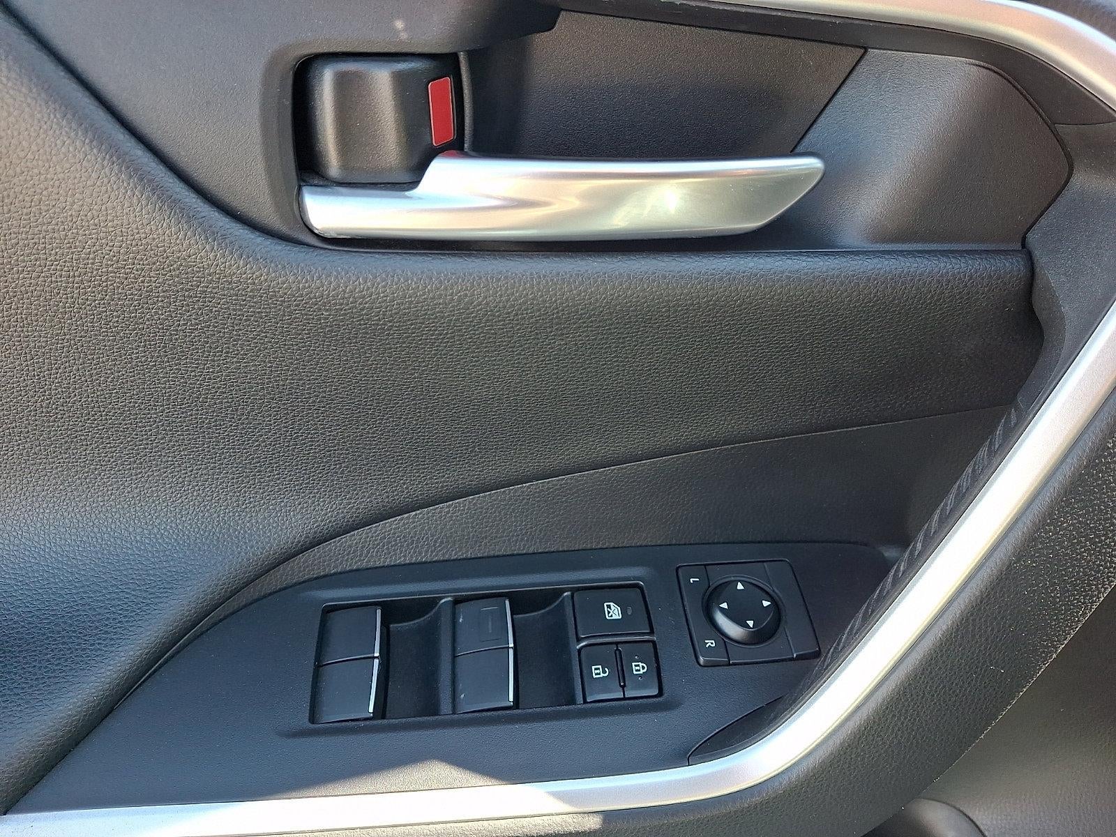 2019 Toyota RAV4 Hybrid XSE AWD (Natl)