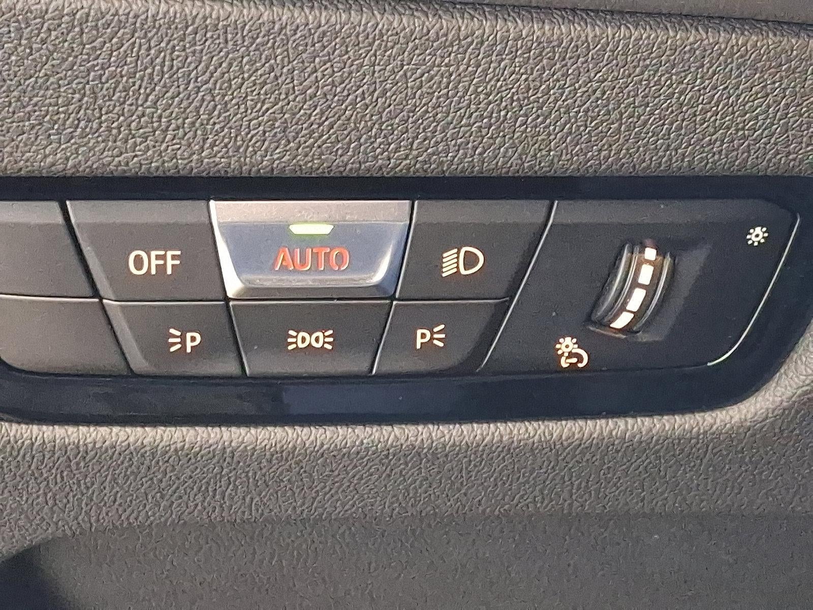 2025 BMW 330i xDrive Sedan