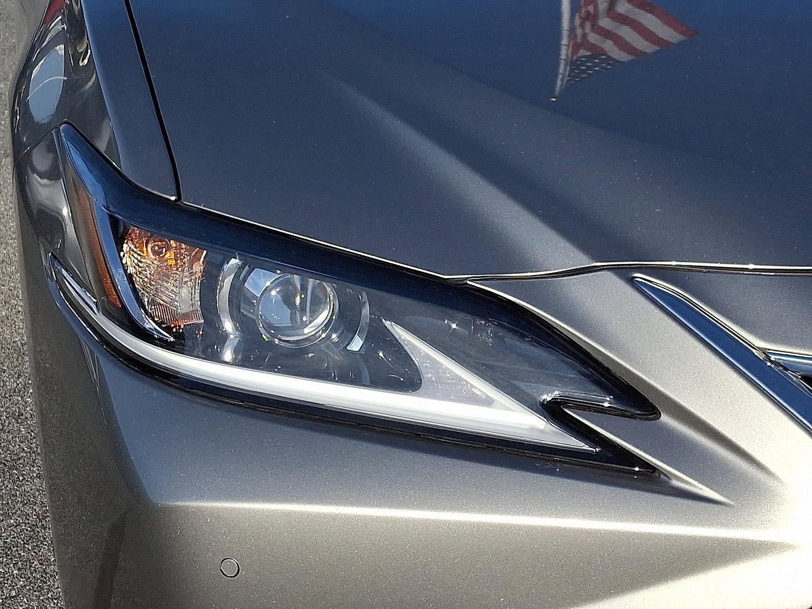 2020 Lexus ES 300h Luxury FWD