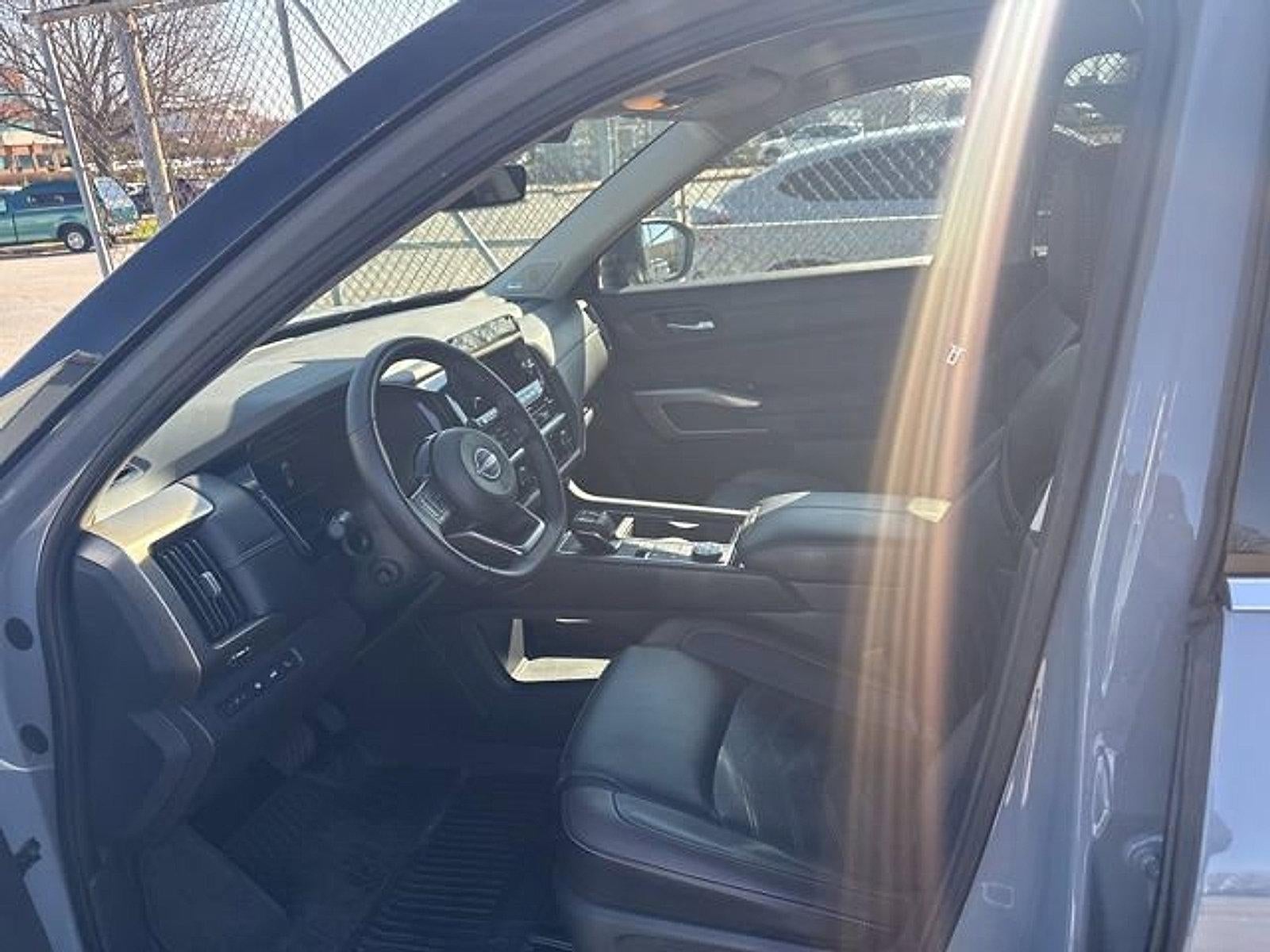 2025 Nissan Pathfinder Platinum 4WD