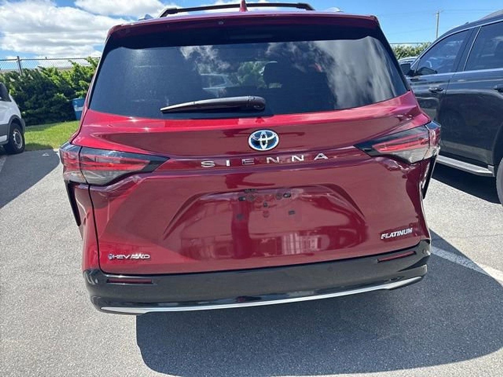 2025 Toyota Sienna Platinum AWD 7-Passenger (GS)