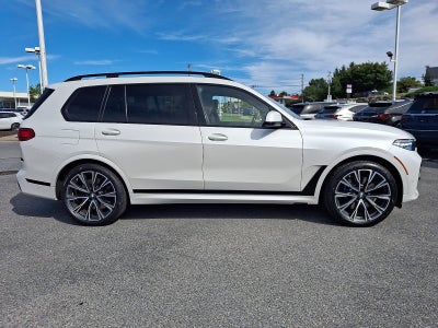 2022 BMW X7 M50i Sports Activity Vehicle