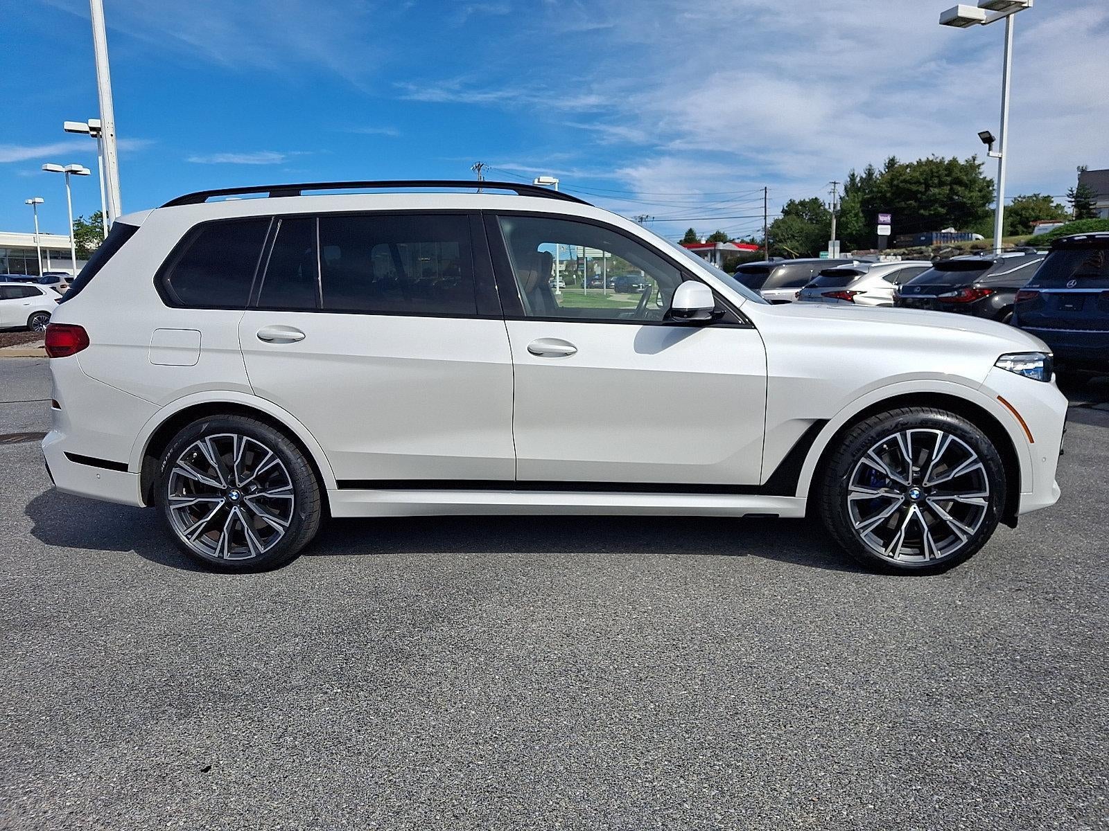 2022 BMW X7 M50i Sports Activity Vehicle