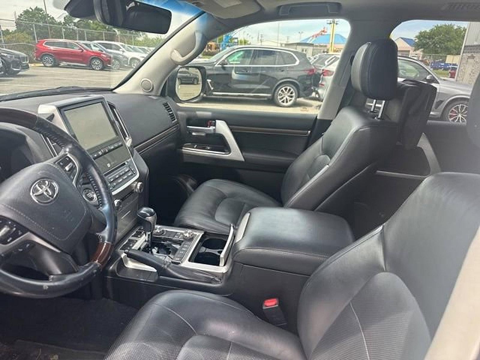 2016 Toyota Land Cruiser 4dr 4WD (GS)