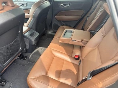 2019 Volvo XC60 T6 AWD Momentum