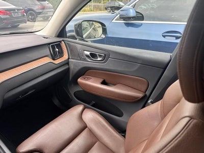 2019 Volvo XC60 T6 AWD Momentum