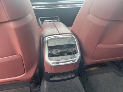 2023 BMW 760i xDrive Sedan