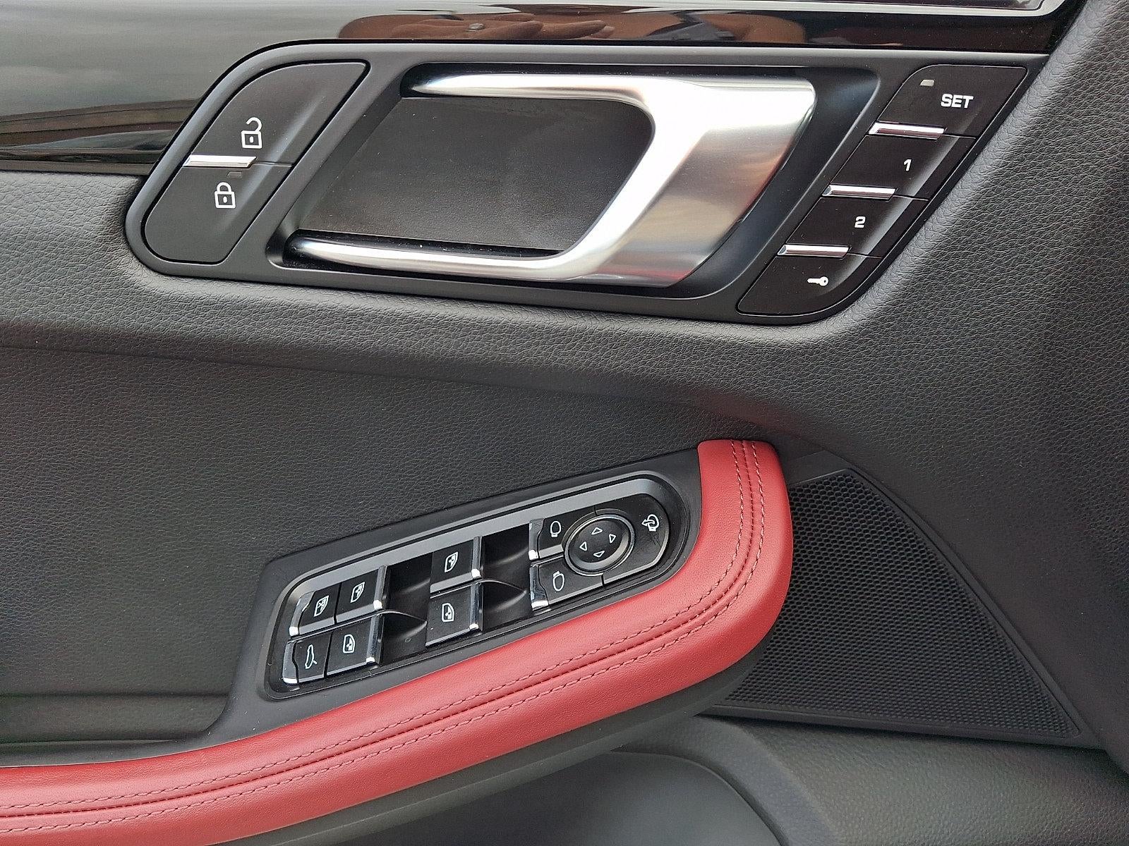 2024 Porsche Macan AWD