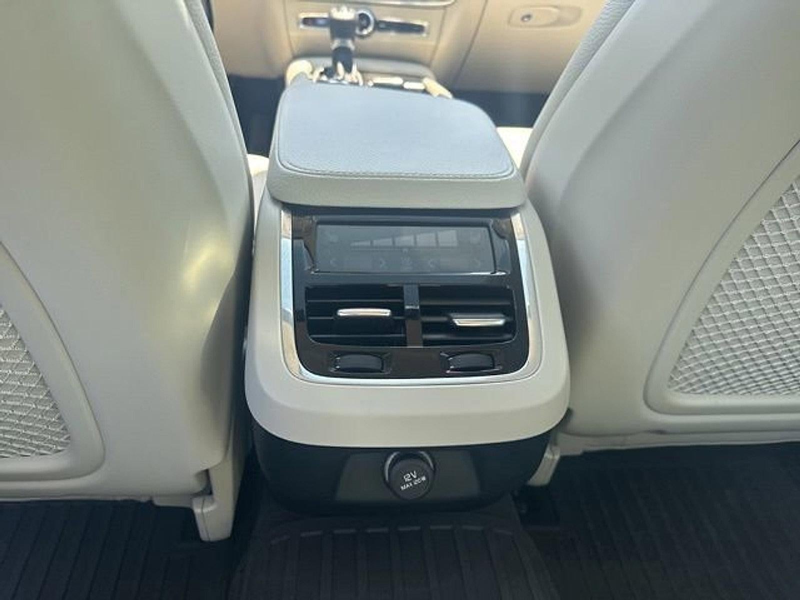 2017 Volvo S90 T6 AWD Momentum