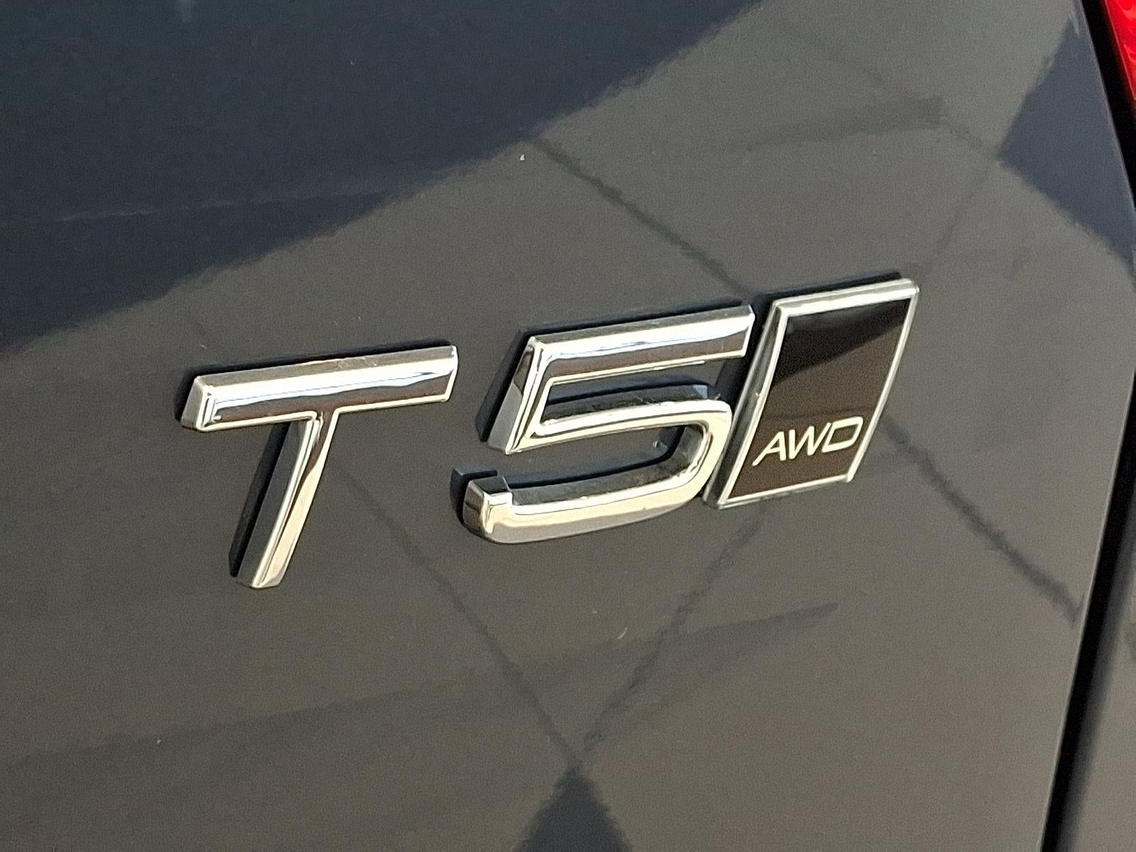 2021 Volvo XC40 T5 AWD Inscription