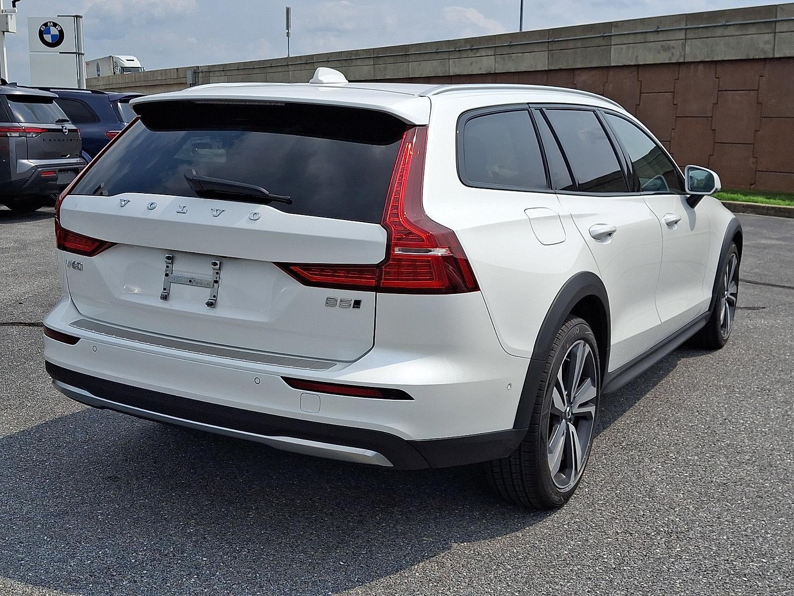 2024 Volvo V60 Cross Country B5 AWD Plus