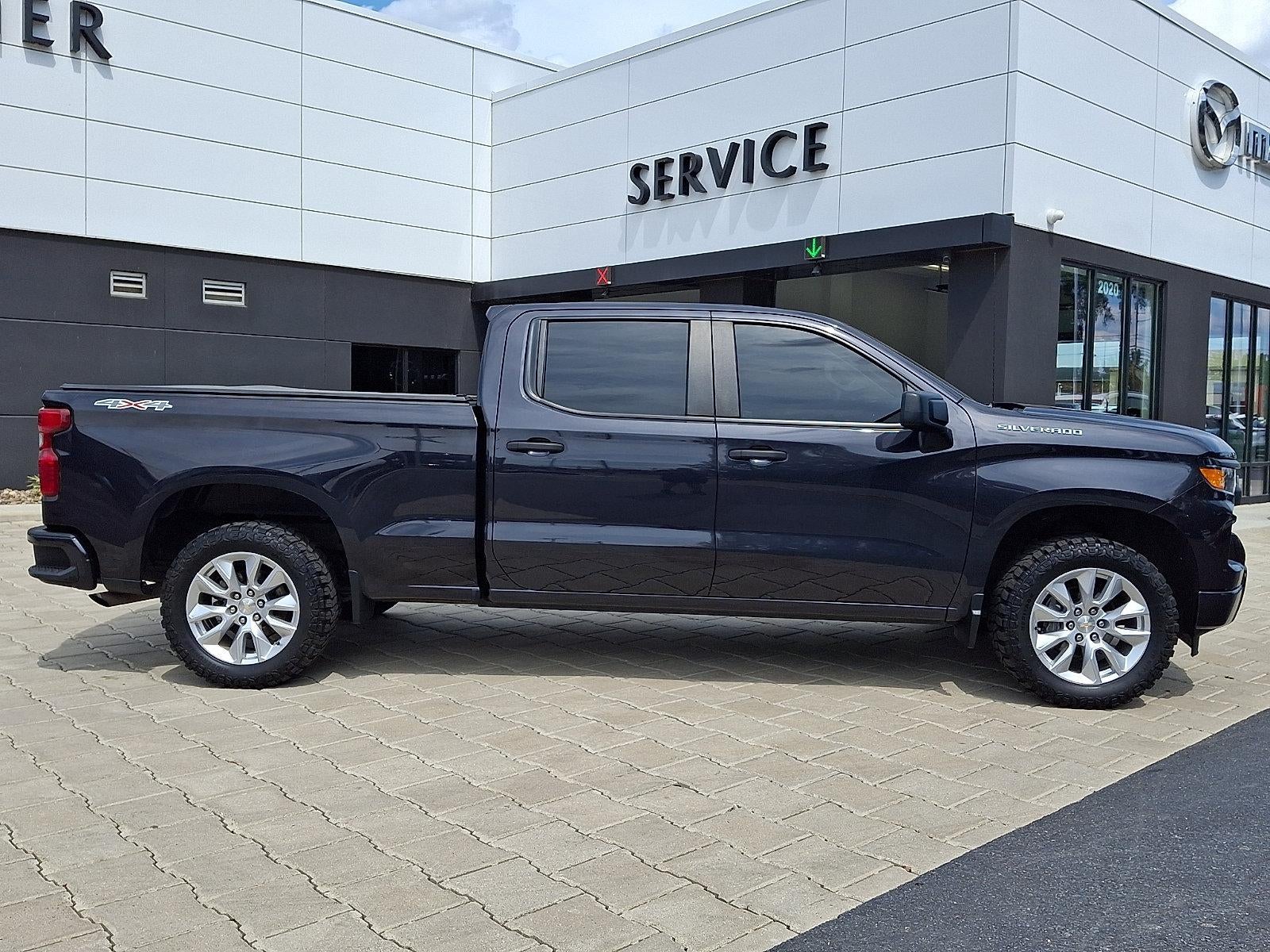 2022 Chevrolet Silverado 1500 Crew Cab Standard Box 4-Wheel Drive Custom