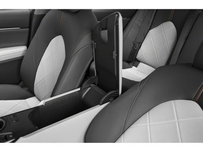 2018 Toyota Camry XLE Auto (SE)