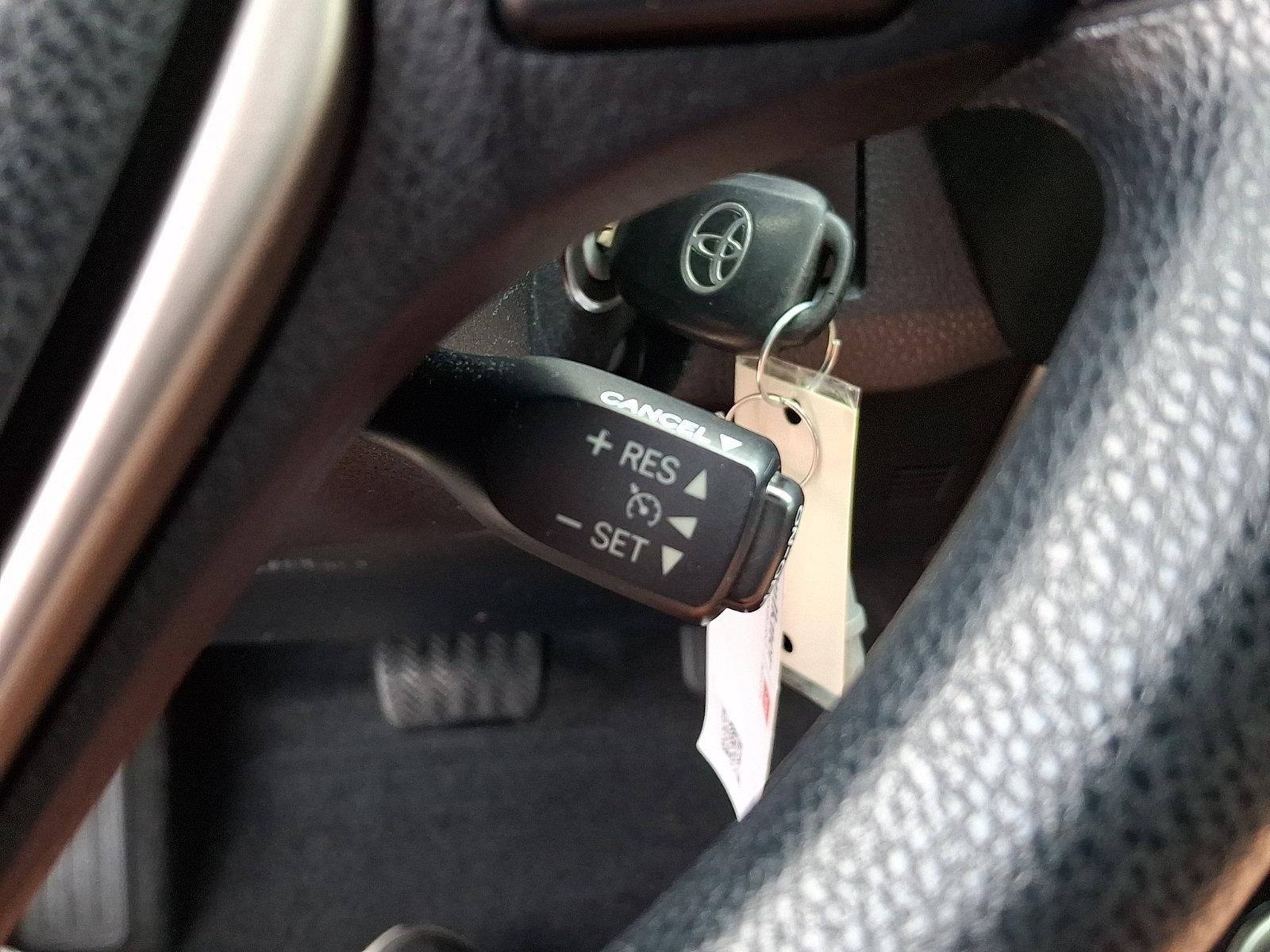 2015 Toyota RAV4 AWD 4dr XLE (Natl)