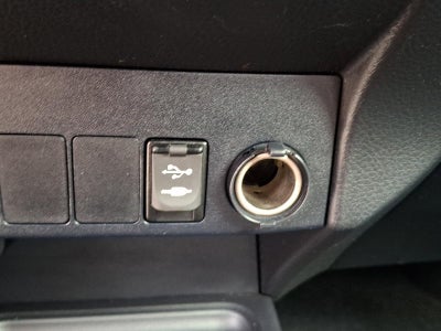 2015 Toyota RAV4 AWD 4dr XLE (Natl)