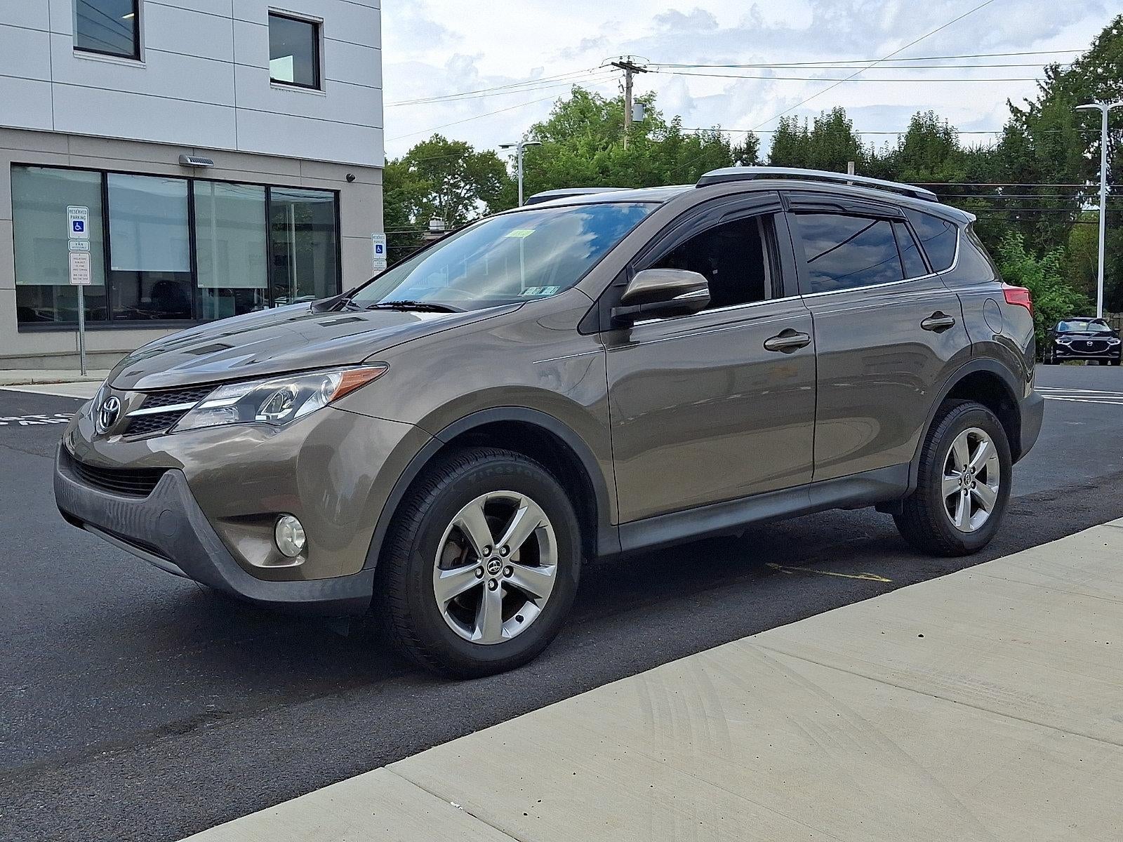 2015 Toyota RAV4 AWD 4dr XLE (Natl)