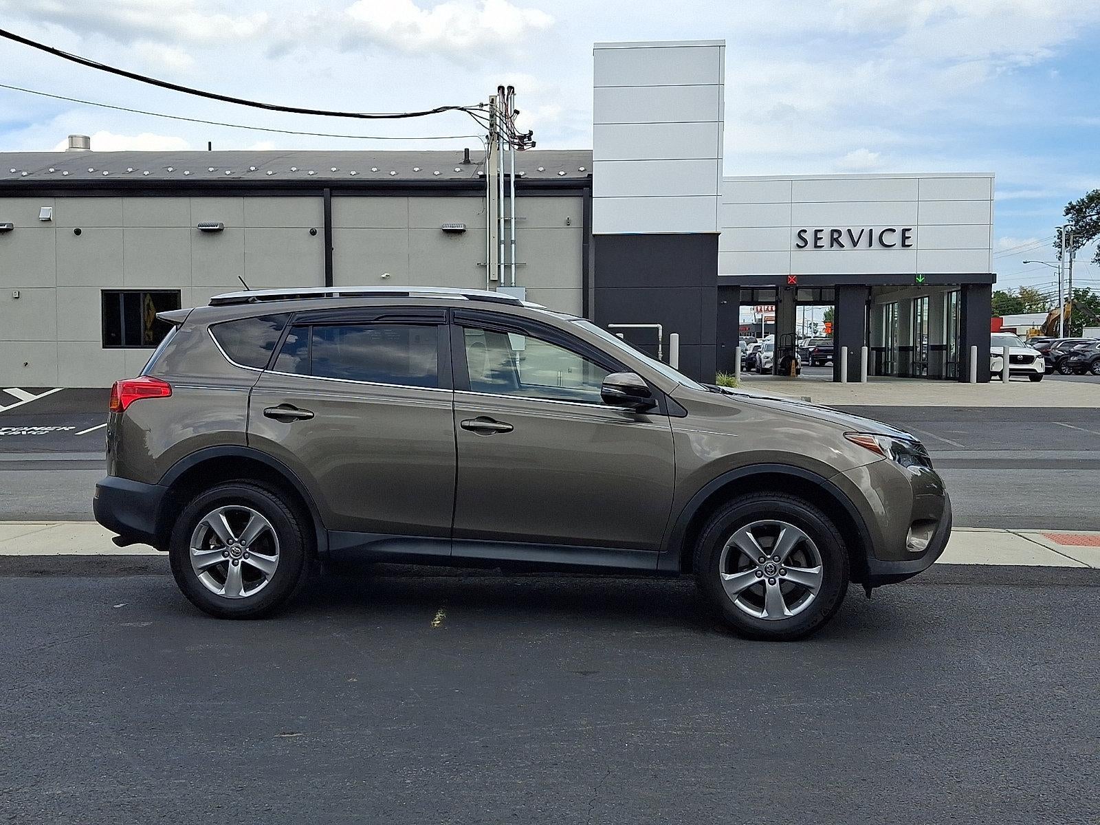 2015 Toyota RAV4 AWD 4dr XLE (Natl)