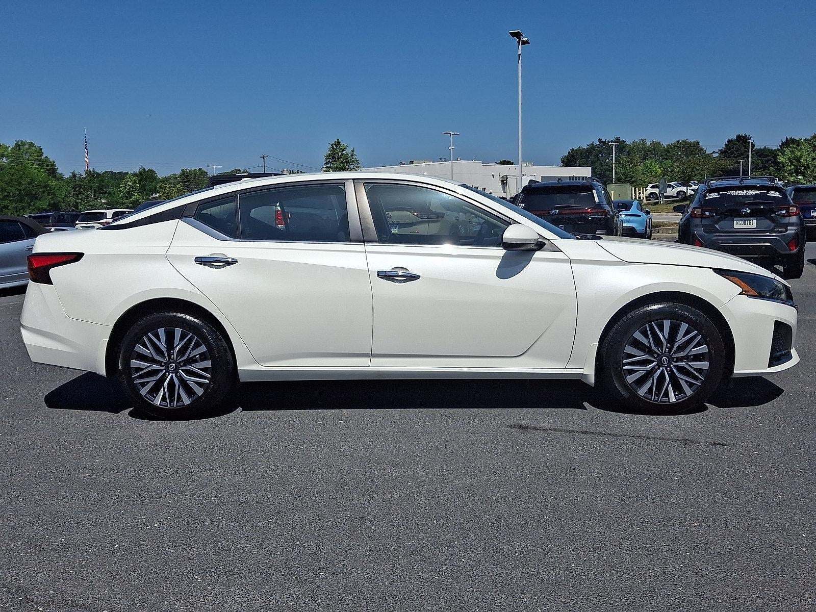 2023 Nissan Altima 2.5 SV AWD Sedan