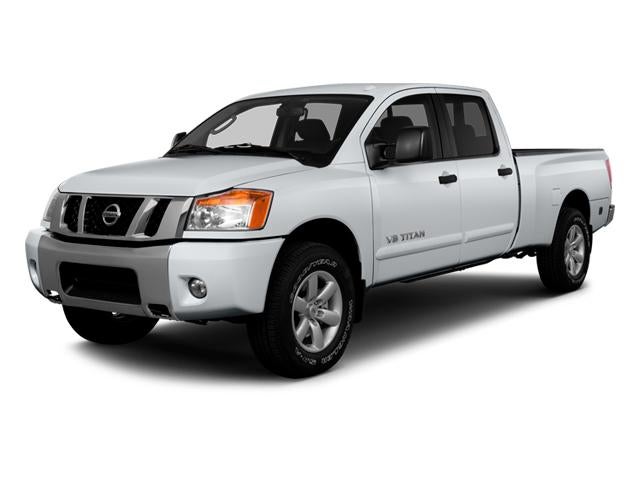 2014 Nissan Titan 4WD Crew Cab Short Bed SV