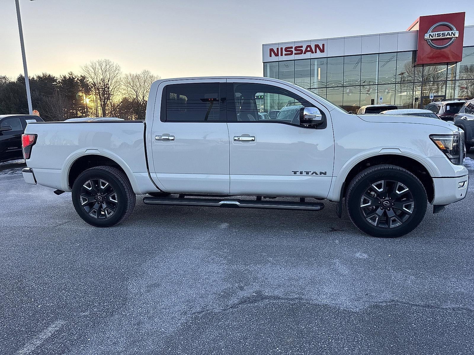 2024 Nissan TITAN Crew Cab Platinum Reserve
