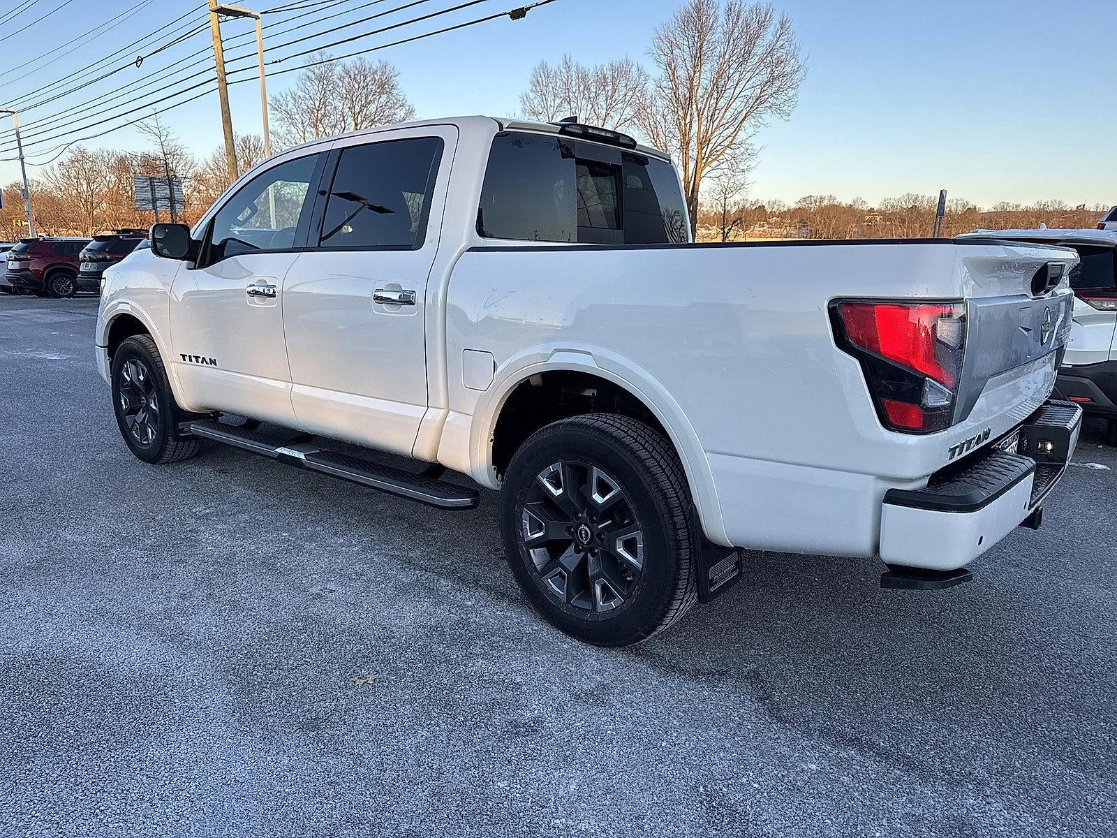 2024 Nissan TITAN Crew Cab Platinum Reserve
