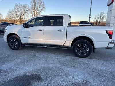 2024 Nissan TITAN Crew Cab Platinum Reserve