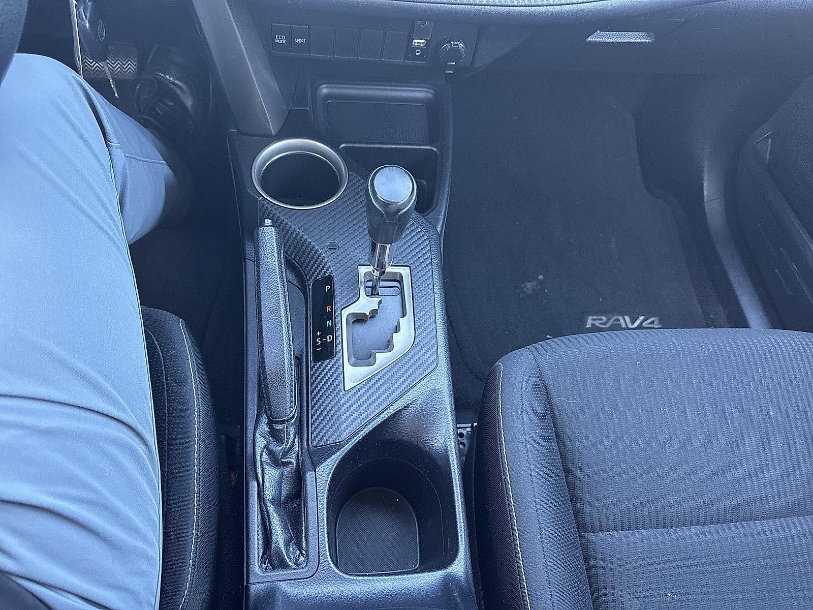 2014 Toyota RAV4 AWD 4dr XLE (Natl)