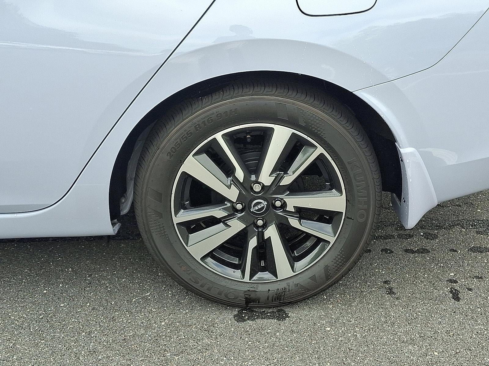 2025 Nissan Versa SV