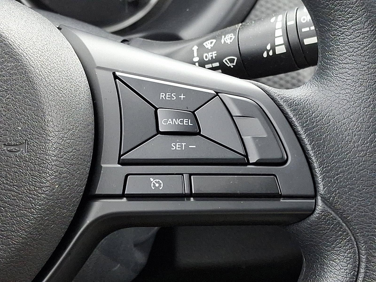 2025 Nissan Kicks Play S FWD