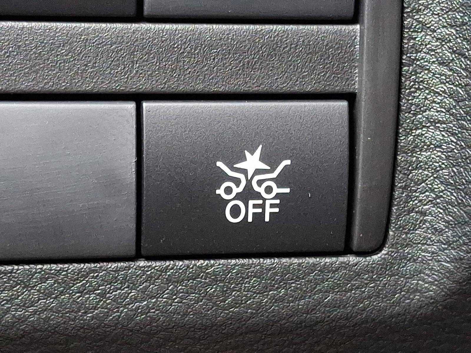 2025 Nissan Kicks Play S FWD