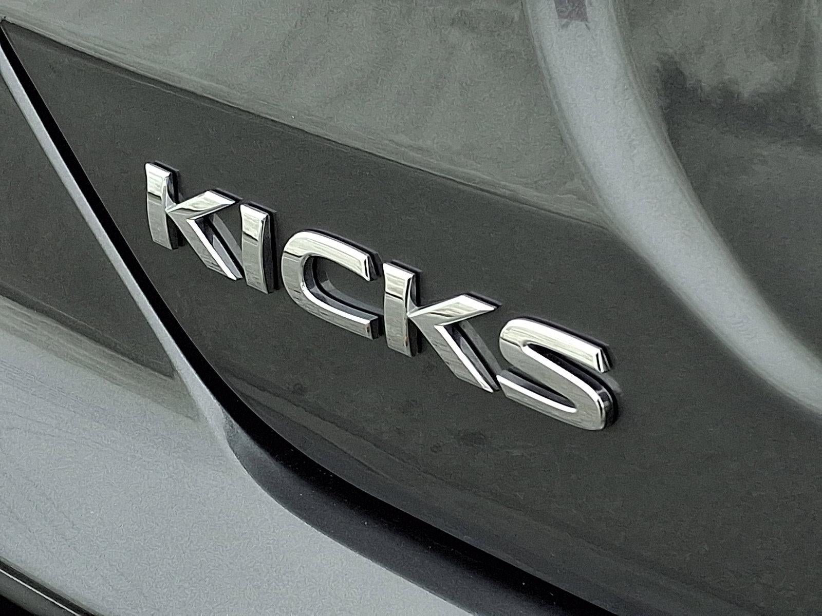2025 Nissan Kicks Play S FWD