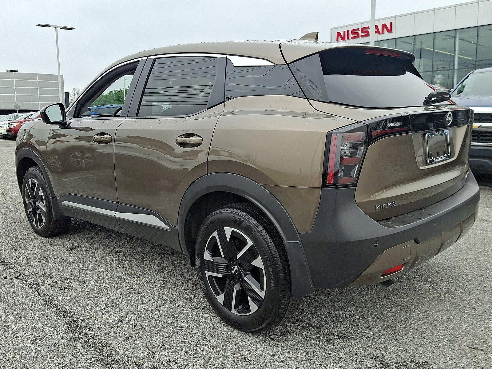 2025 Nissan Kicks SV
