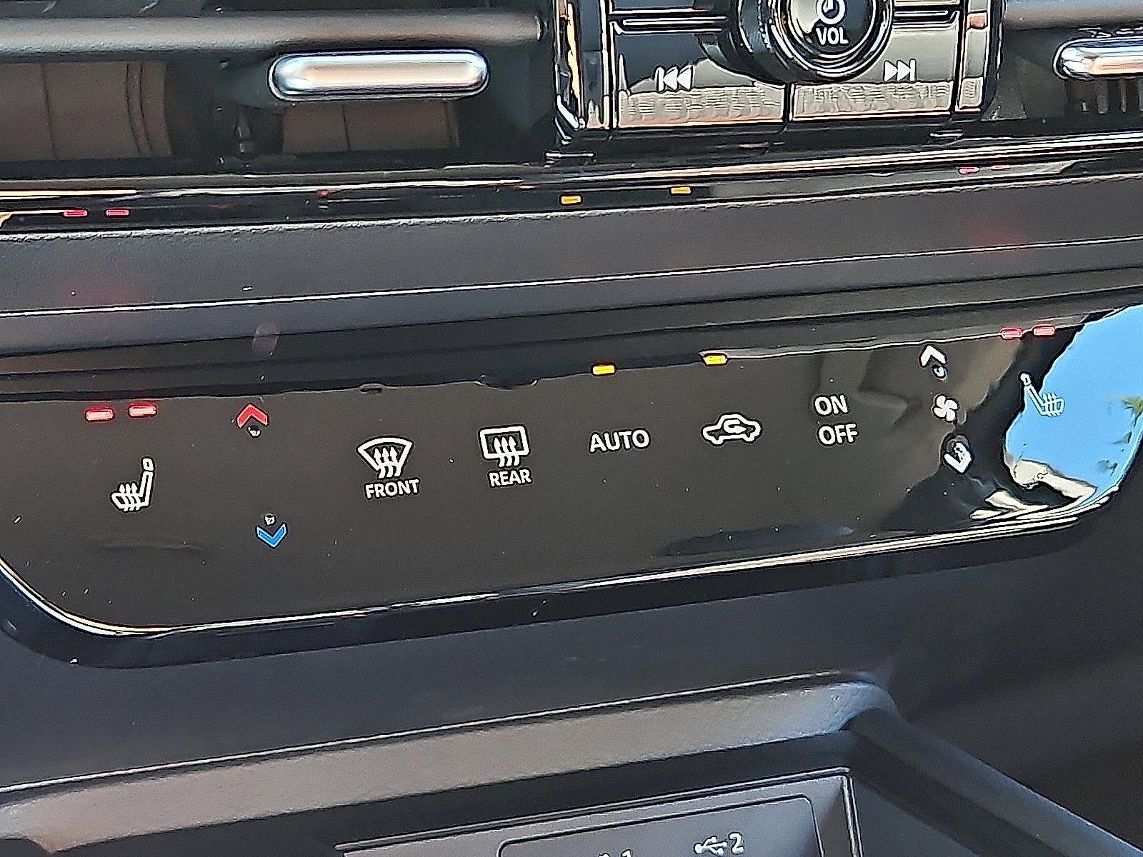2026 Nissan Kicks SR AWD