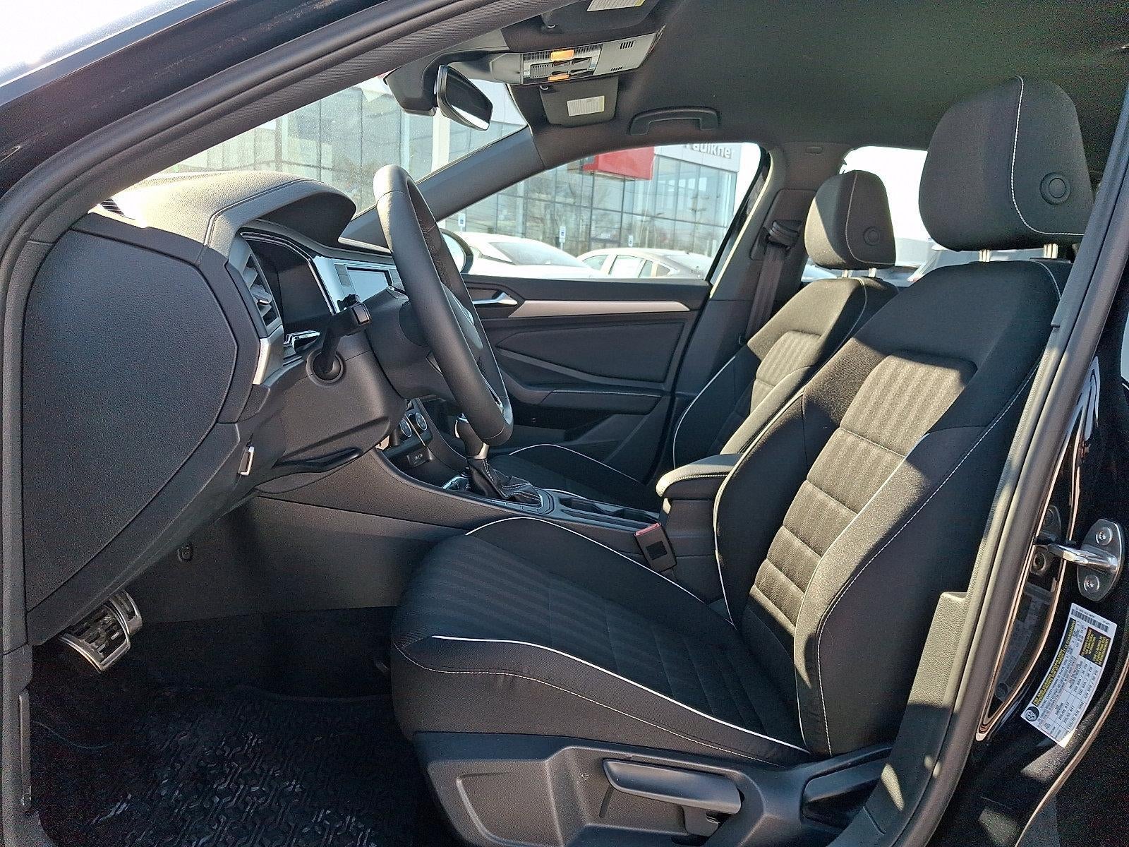 2024 Volkswagen Jetta Sport Auto