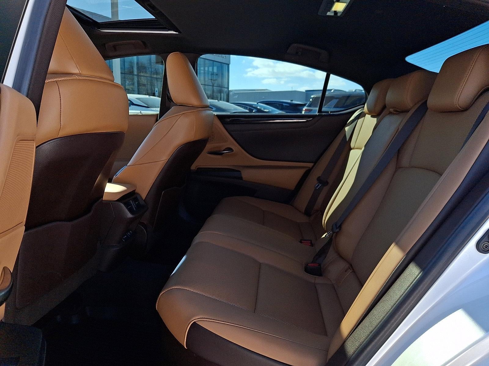 2021 Lexus ES 300h FWD