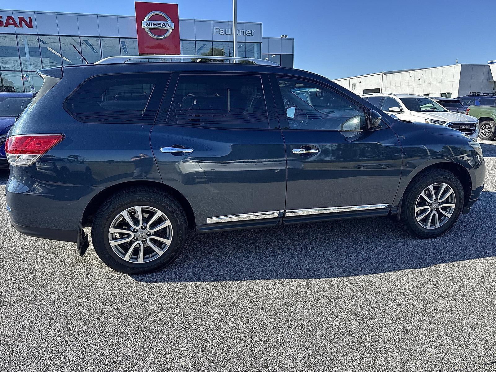2014 Nissan Pathfinder 4WD 4dr SL