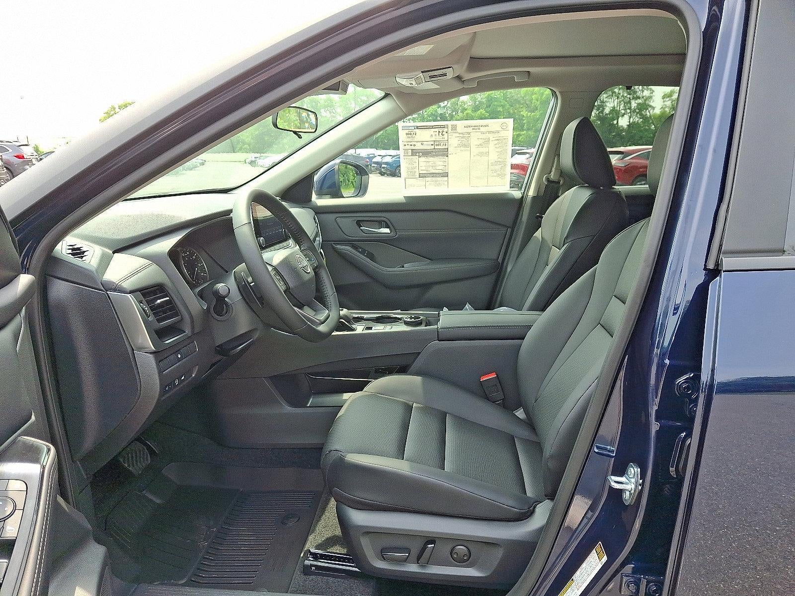 2025 Nissan Rogue AWD SV