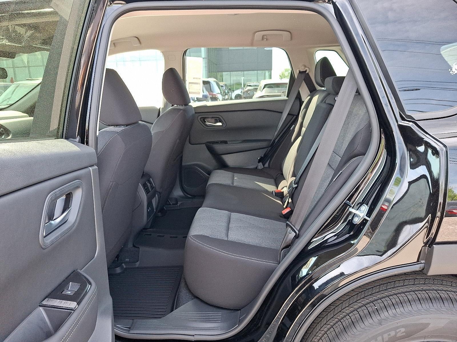 2025 Nissan Rogue AWD SV