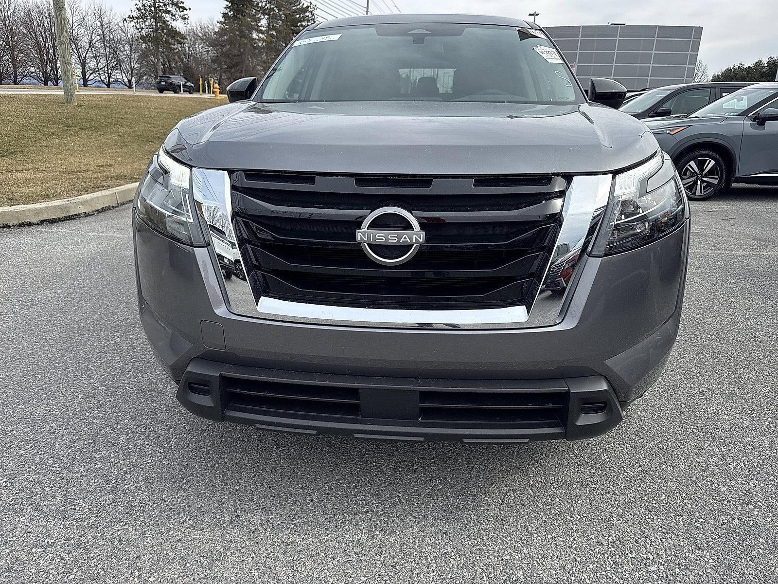 2024 Nissan Pathfinder S