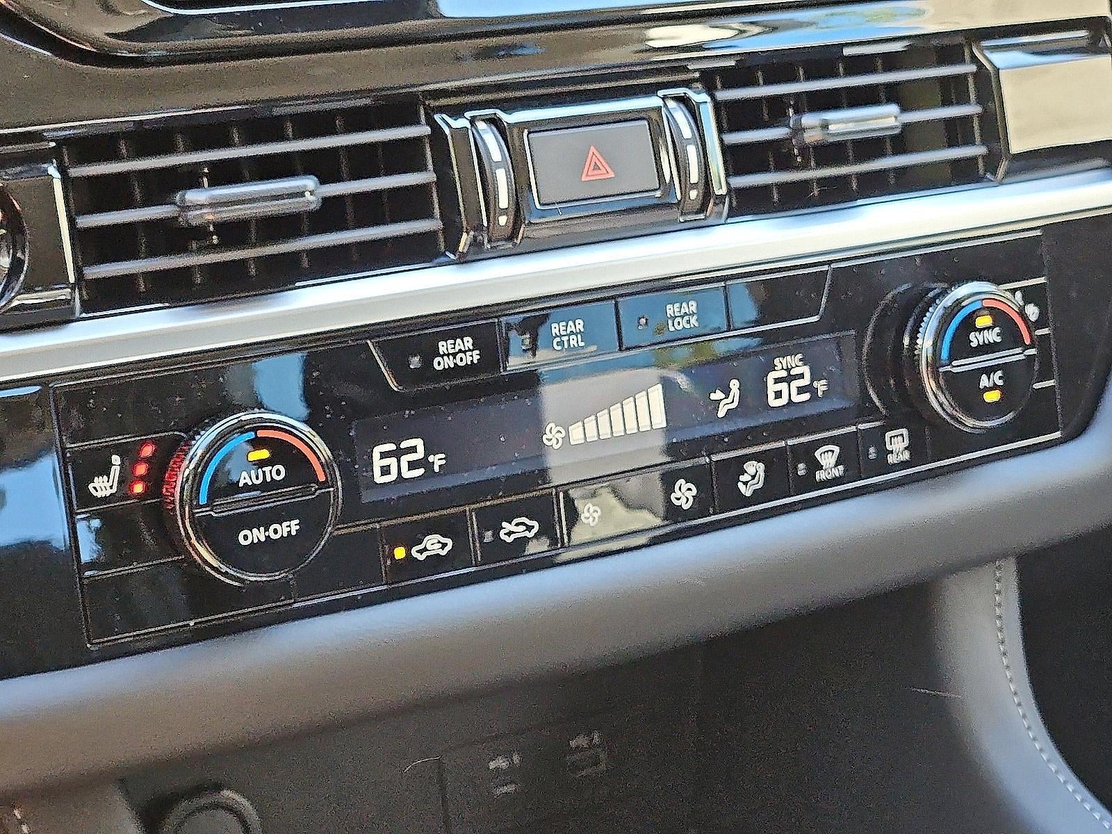 2025 Nissan Pathfinder SV 4WD