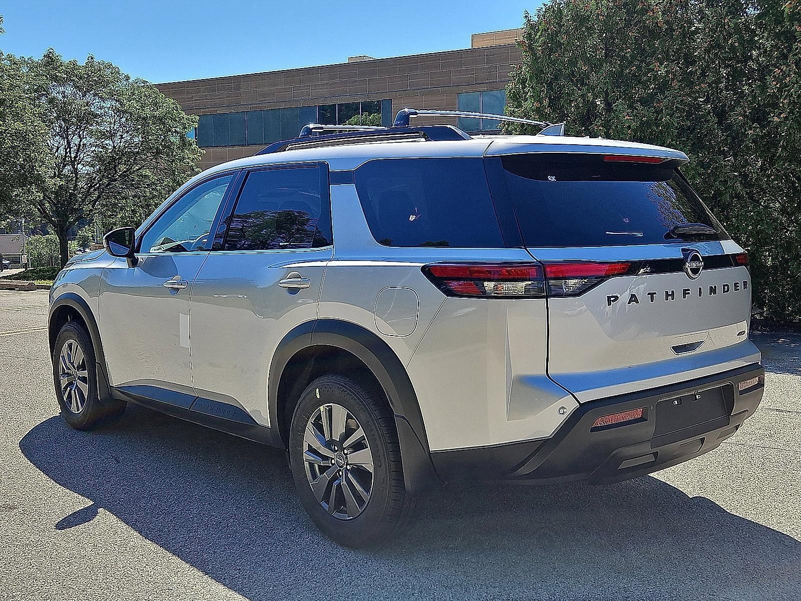 2025 Nissan Pathfinder SV 4WD