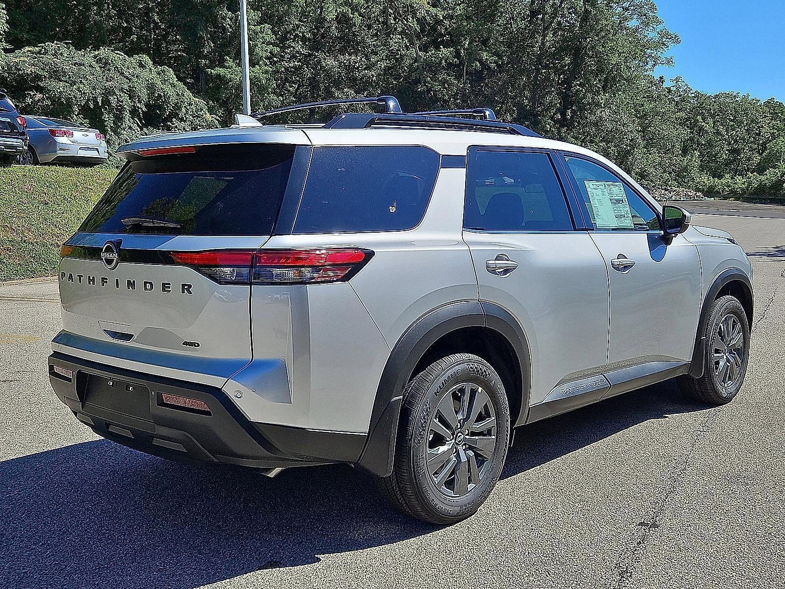 2025 Nissan Pathfinder SV 4WD