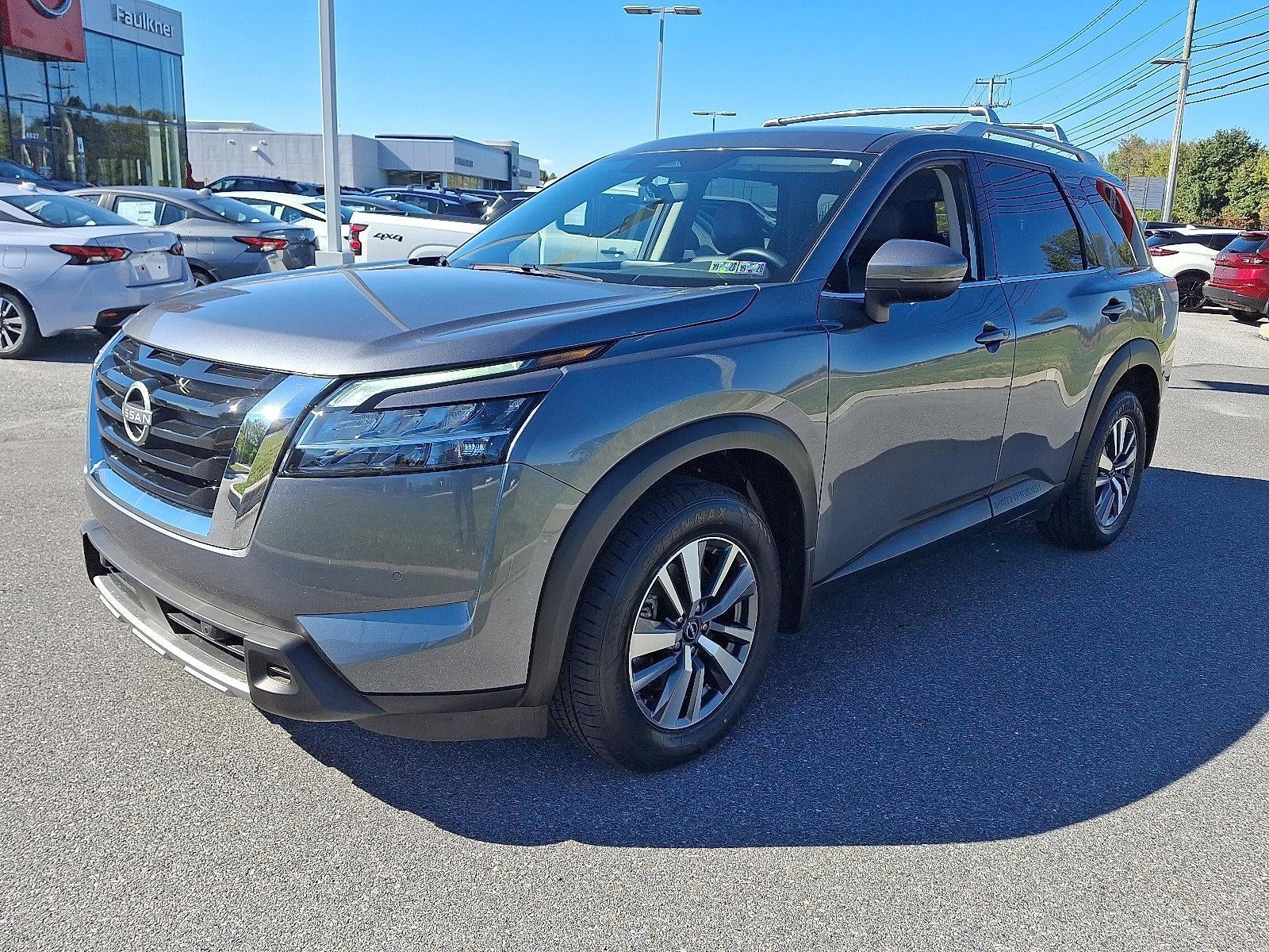 2024 Nissan Pathfinder SL