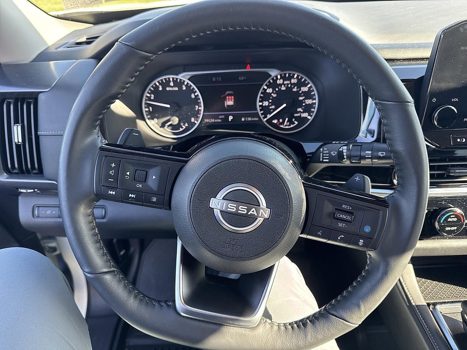 2022 Nissan Pathfinder SL