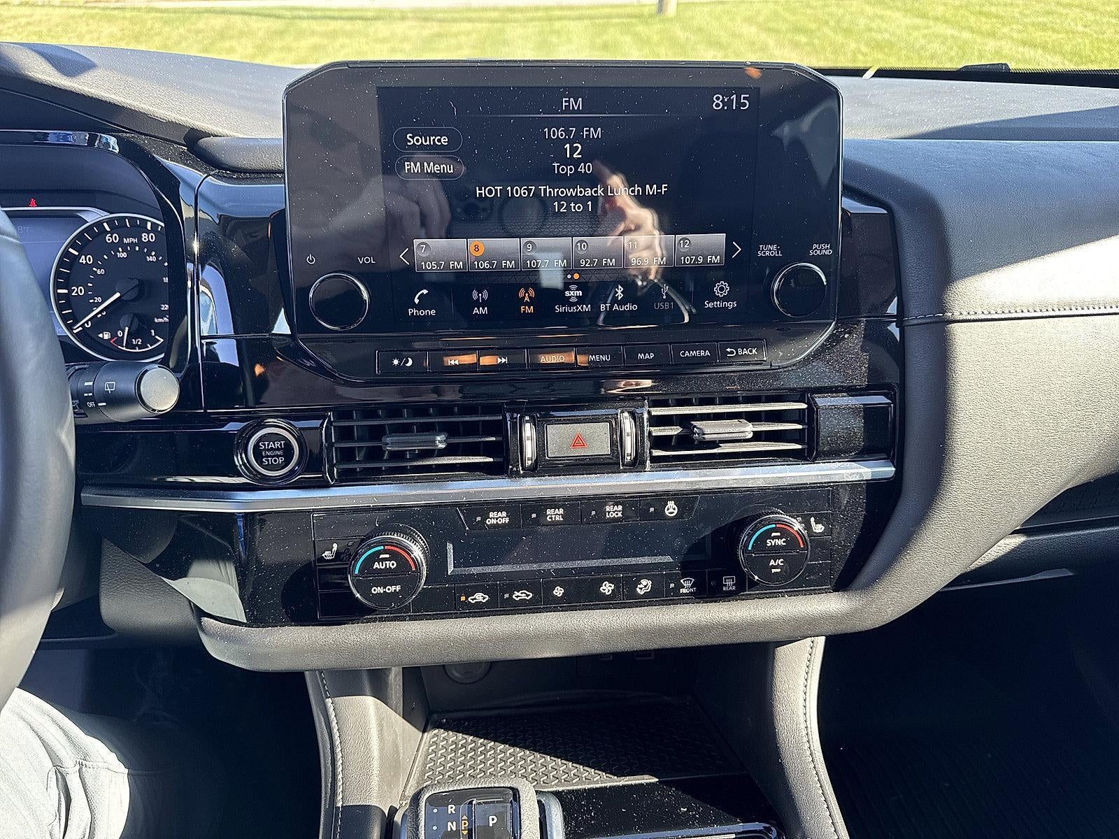 2022 Nissan Pathfinder SL