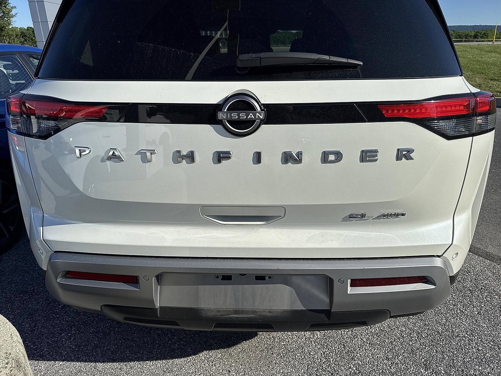 2022 Nissan Pathfinder SL